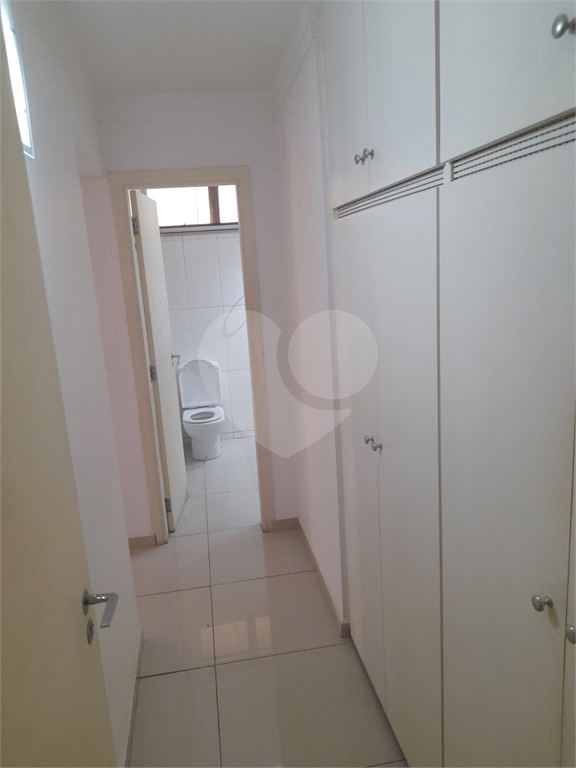 Apartamento à venda com 3 quartos, 150m² - Foto 4