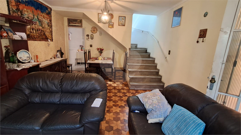 Sobrado à venda | 178 m2 | 2 dormitórios (1 suíte) | 3 vagas na Parada Inglesa!
