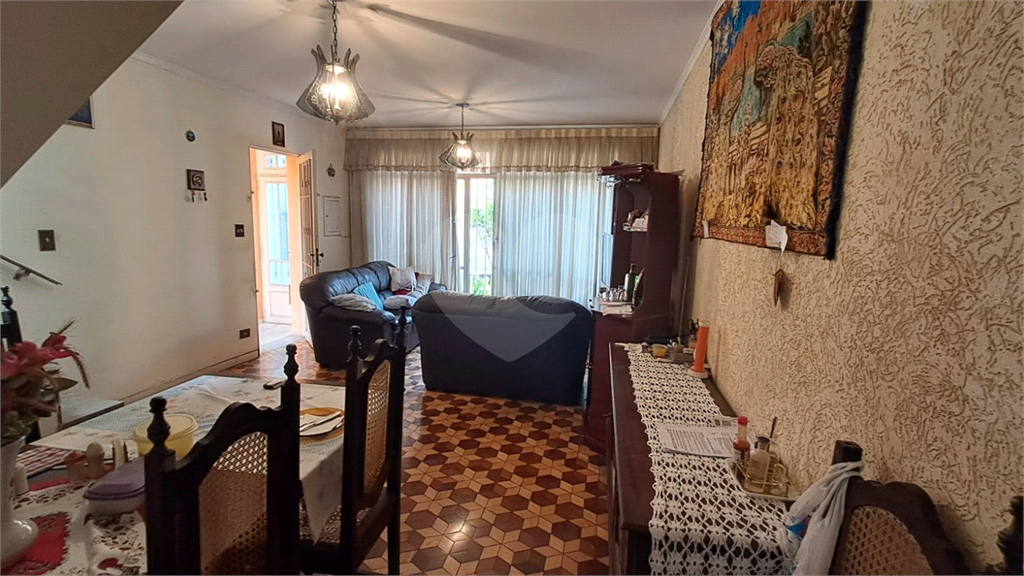 Sobrado à venda | 178 m2 | 2 dormitórios (1 suíte) | 3 vagas na Parada Inglesa!