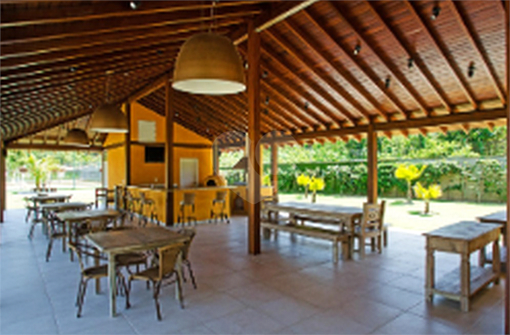Casa a venda em Caraguatatuba com 5 quartos e piscina