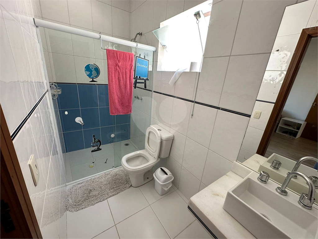 Casa a venda em Caraguatatuba com 5 quartos e piscina