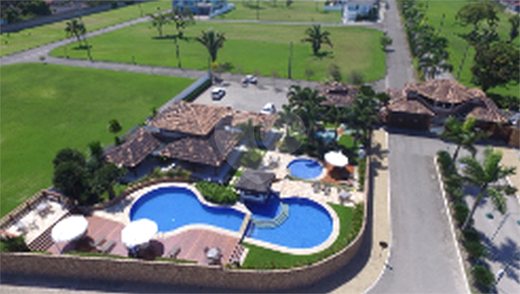 Casa a venda em Caraguatatuba com 5 quartos e piscina