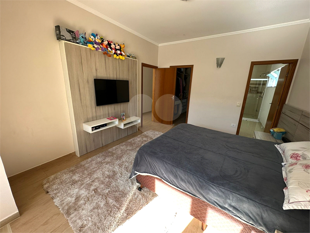Casa a venda em Caraguatatuba com 5 quartos e piscina