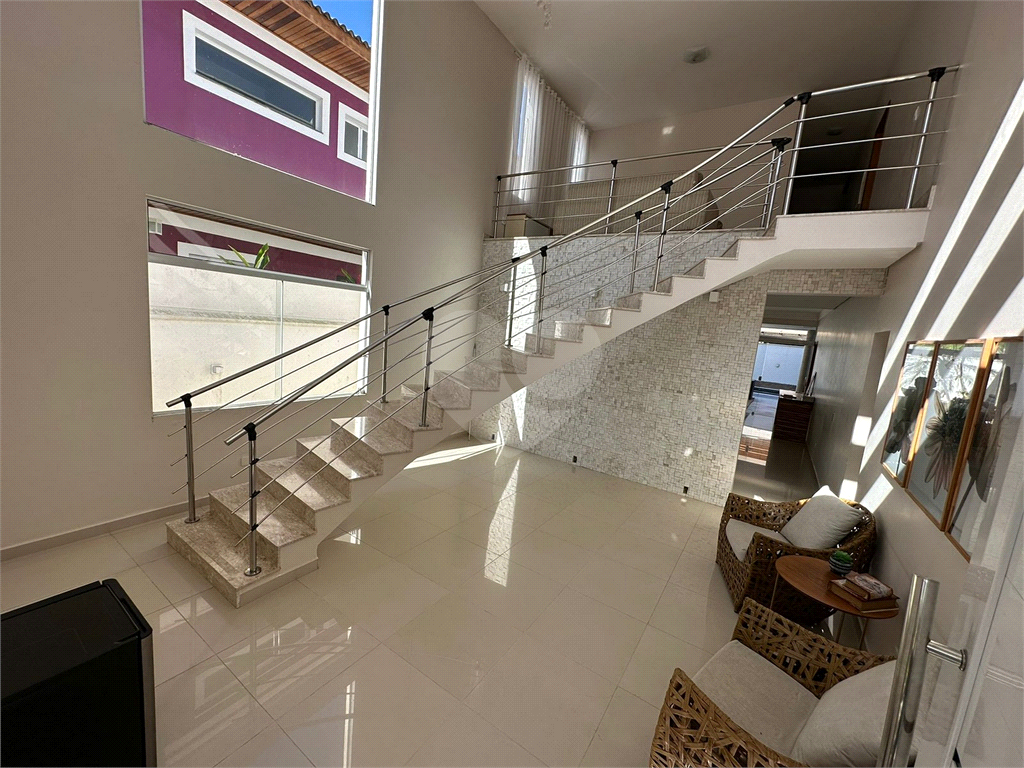 Casa a venda em Caraguatatuba com 5 quartos e piscina