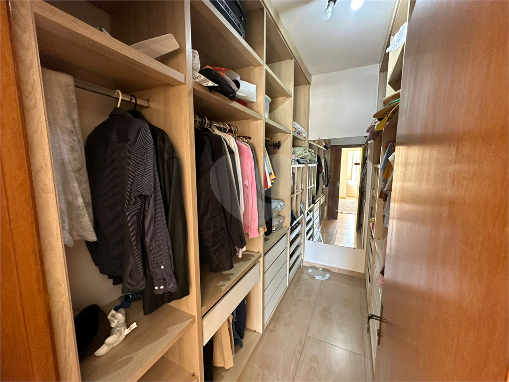Casa a venda em Caraguatatuba com 5 quartos e piscina