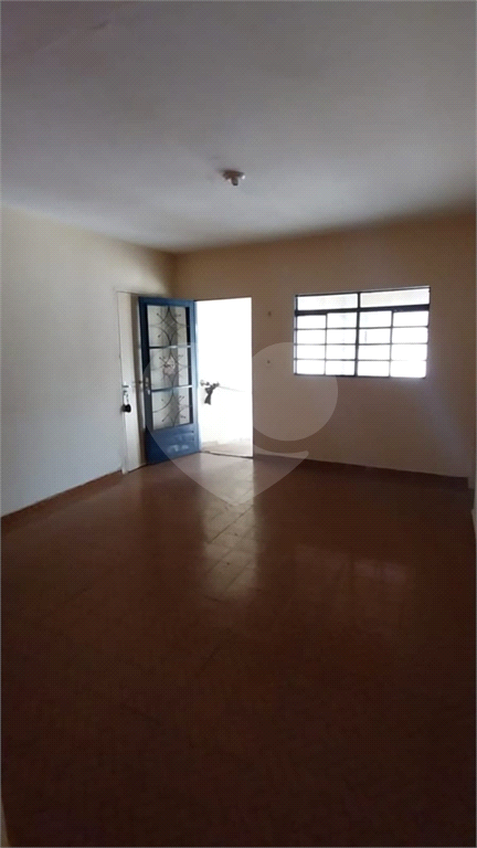 Casa à venda com 3 quartos, 363m² - Foto 1