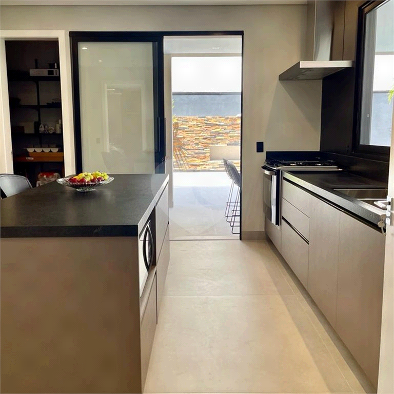 Casa térrea à venda no Residencial Alpha 1 - PORTEIRA FECHADA.