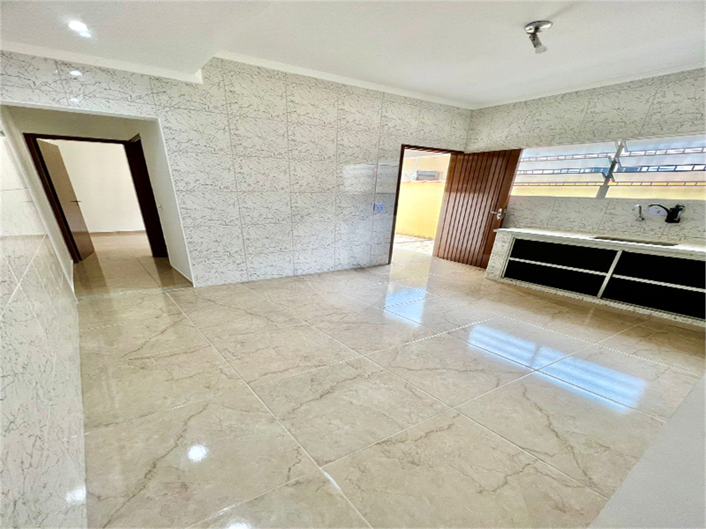 Casa totalmente reformada na Praia Grande!! Solemar