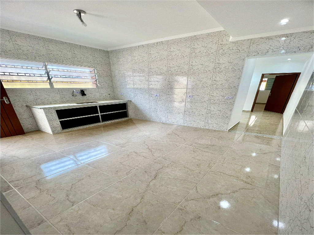 Casa totalmente reformada na Praia Grande!! Solemar