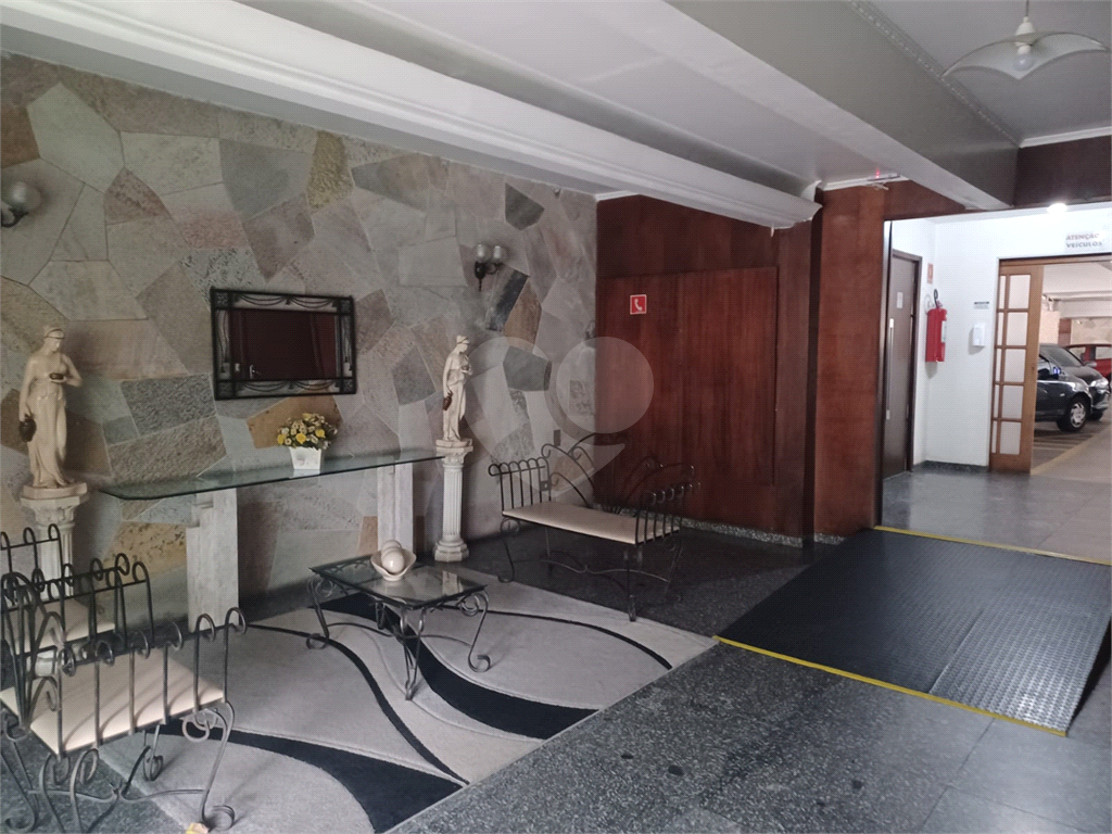 Apartamento em Santana, próximo ao metrô, com 3 dormitórios, 2 banheiros
