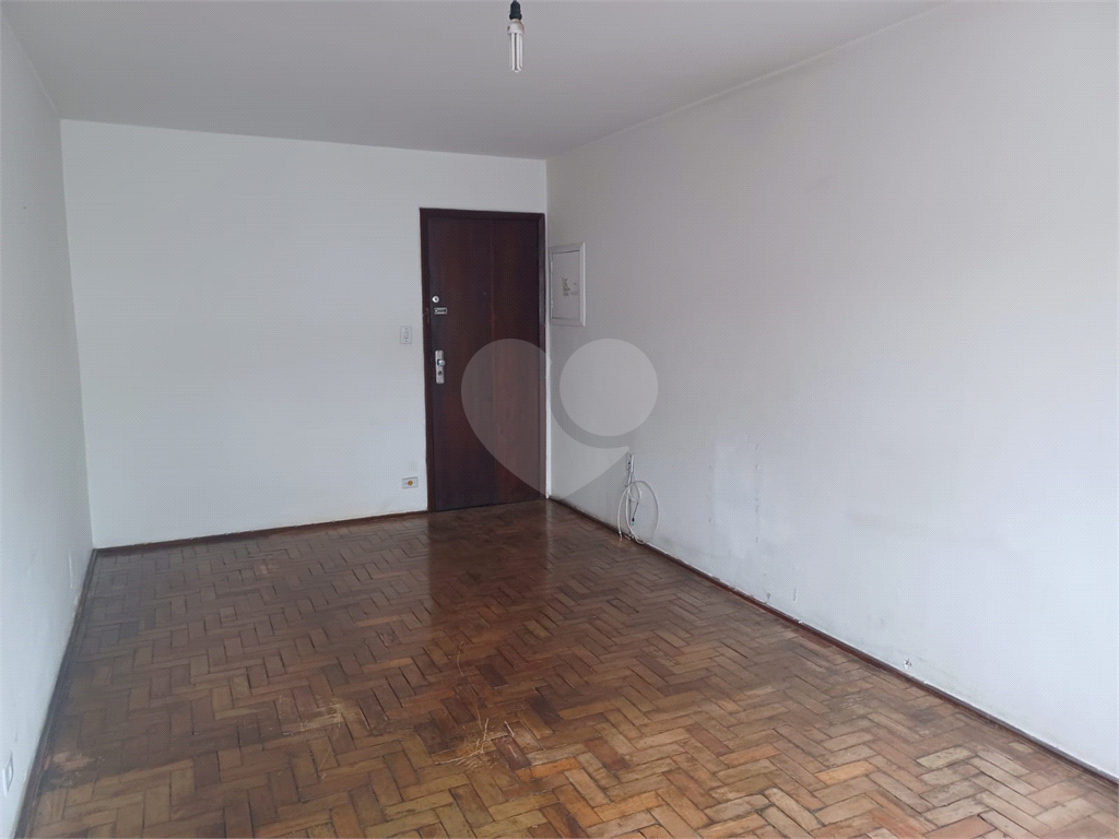 Apartamento em Santana, próximo ao metrô, com 3 dormitórios, 2 banheiros

