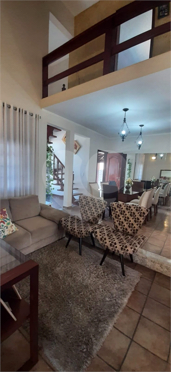 Casa à venda com 3 quartos, 308m² - Foto 9