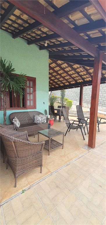 Casa à venda com 3 quartos, 308m² - Foto 4
