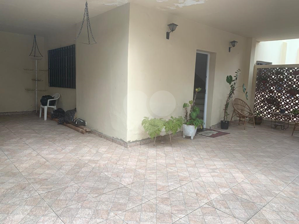 Sobrado à venda com 3 quartos, 200m² - Foto 14