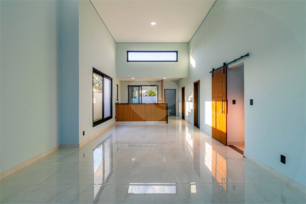 Casa de Condomínio à venda com 3 quartos, 315m² - Foto 2