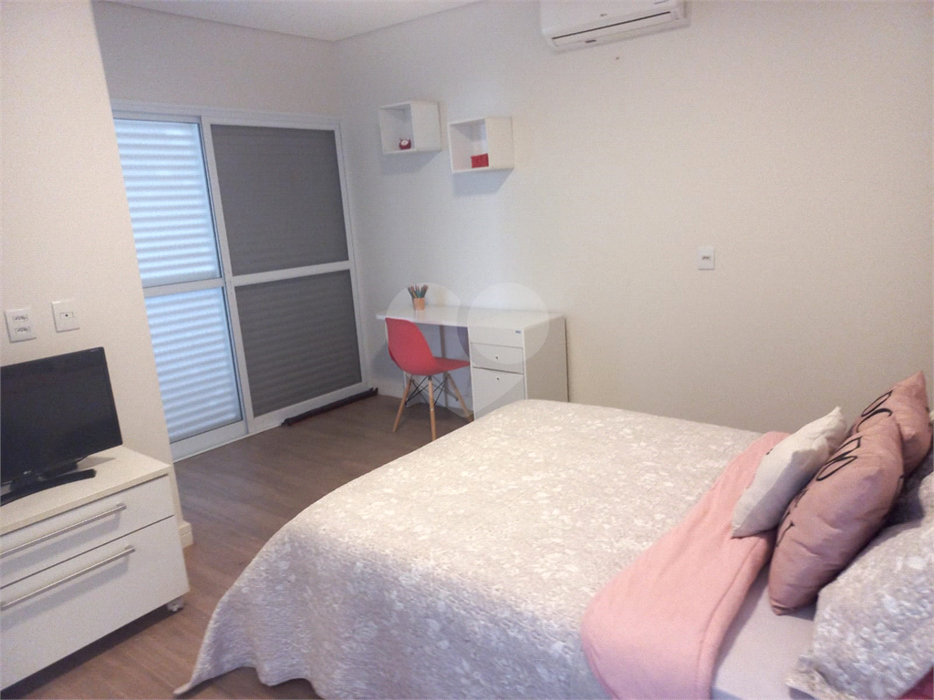 Casa de Condomínio para alugar com 3 quartos, 290m² - Foto 30