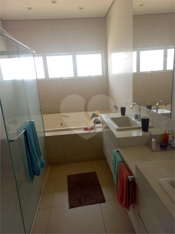 Casa de Condomínio para alugar com 3 quartos, 290m² - Foto 17