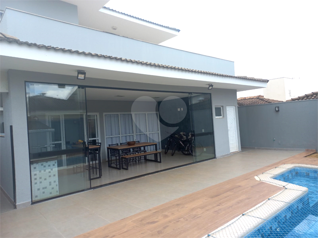 Casa de Condomínio para alugar com 3 quartos, 290m² - Foto 5