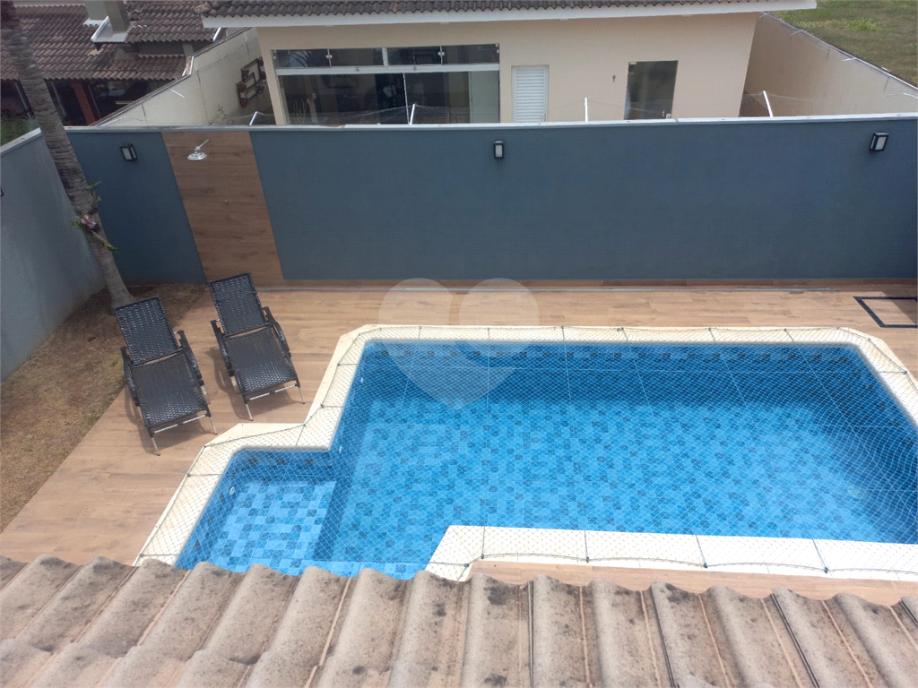 Casa de Condomínio para alugar com 3 quartos, 290m² - Foto 1