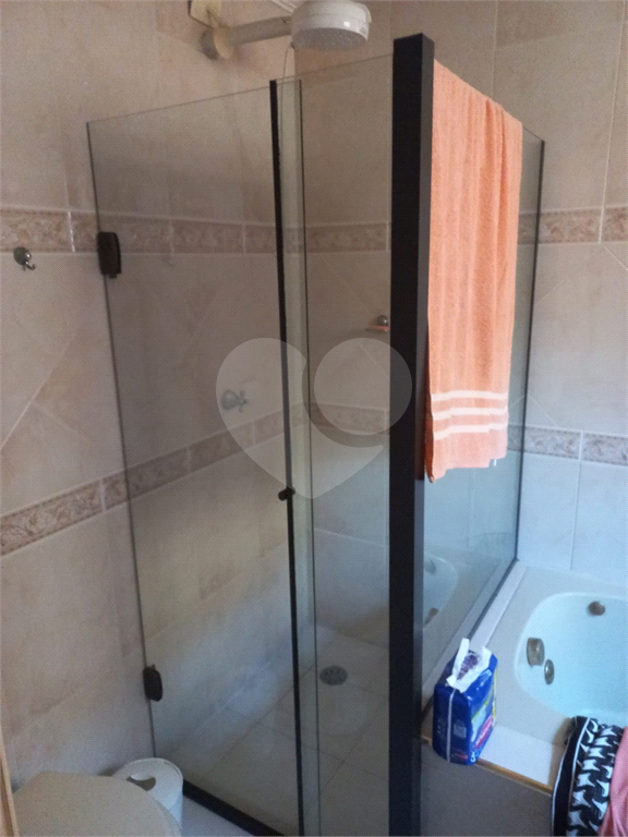Excelente Sobrado, terreno com 300 m2, 04 dormitórios, sendo 02 suítes