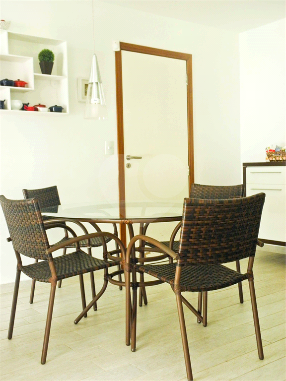 Casa à Venda Alto Padrão em Itanhaém, 4 suítes, closet, piscina, sauna, ateliê, varanda gourmet