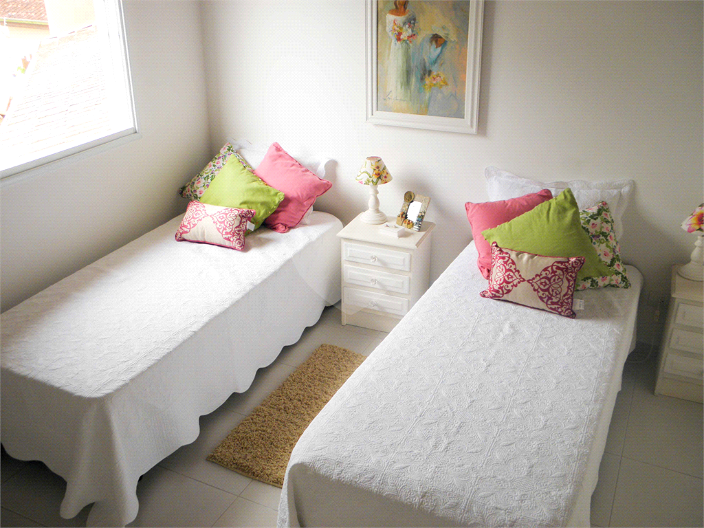 Casa à Venda Alto Padrão em Itanhaém, 4 suítes, closet, piscina, sauna, ateliê, varanda gourmet