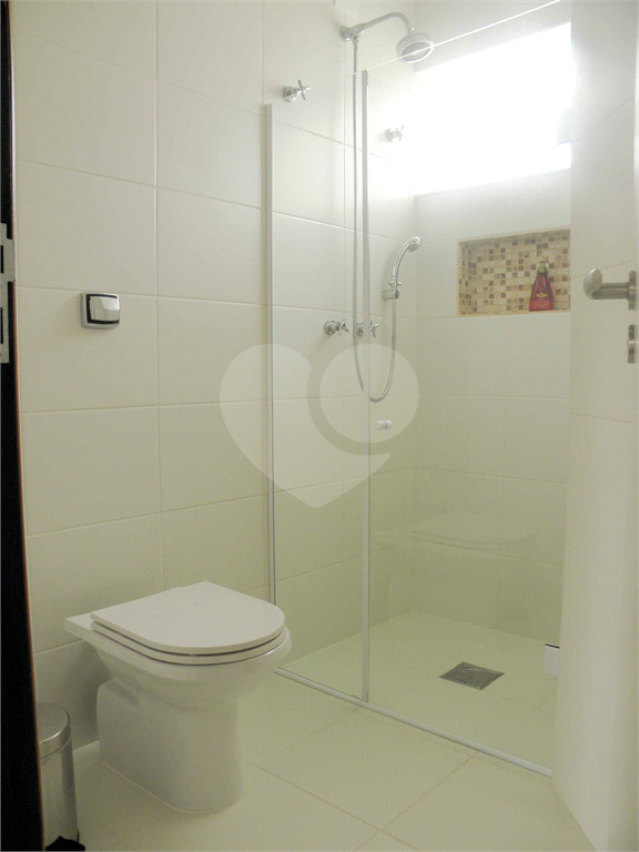 Casa à Venda Alto Padrão em Itanhaém, 4 suítes, closet, piscina, sauna, ateliê, varanda gourmet