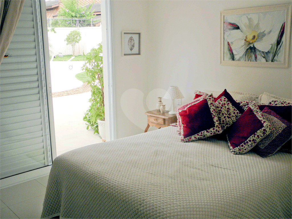 Casa à Venda Alto Padrão em Itanhaém, 4 suítes, closet, piscina, sauna, ateliê, varanda gourmet