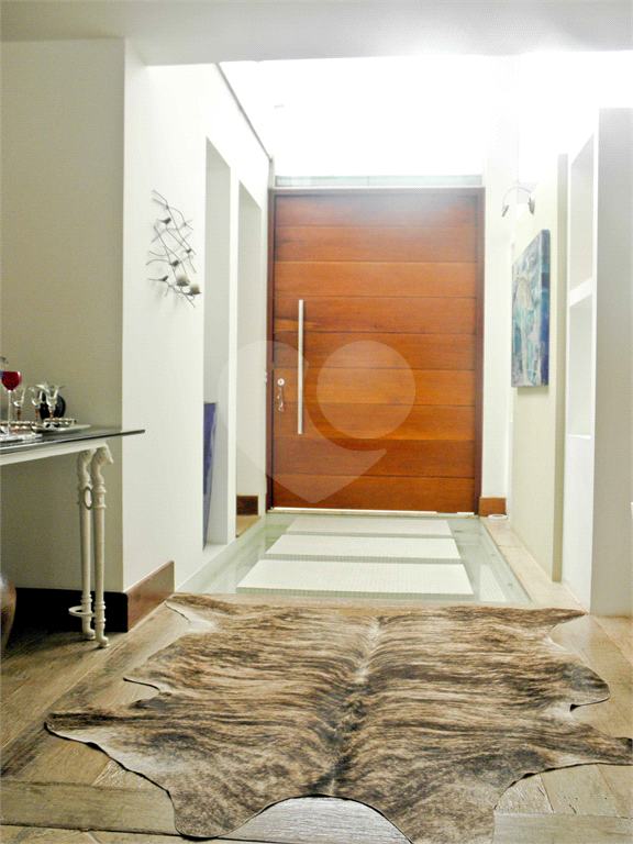 Casa à Venda Alto Padrão em Itanhaém, 4 suítes, closet, piscina, sauna, ateliê, varanda gourmet