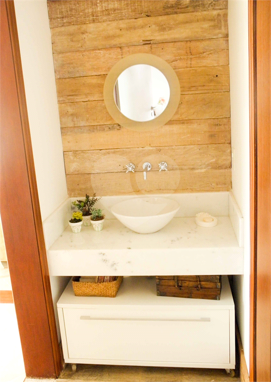 Casa à Venda Alto Padrão em Itanhaém, 4 suítes, closet, piscina, sauna, ateliê, varanda gourmet
