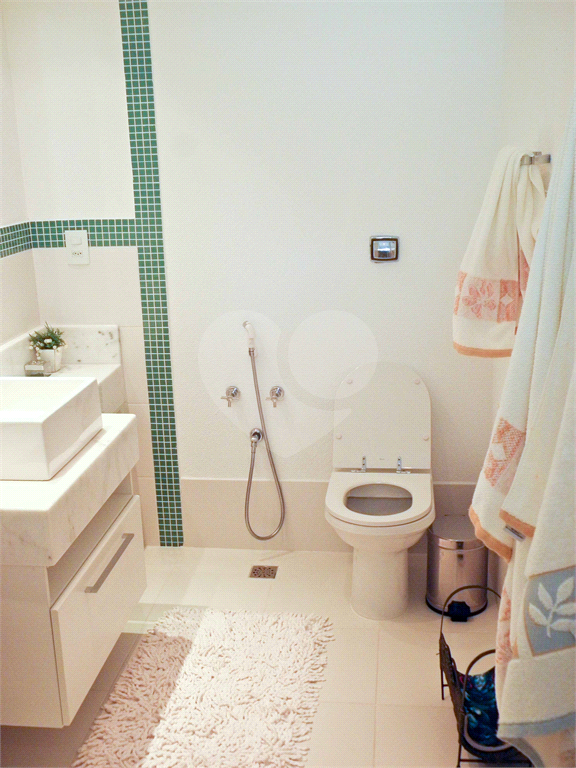 Casa à Venda Alto Padrão em Itanhaém, 4 suítes, closet, piscina, sauna, ateliê, varanda gourmet