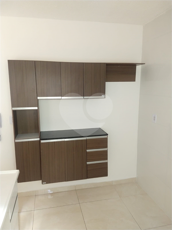 Apartamento à venda com 2 quartos, 47m² - Foto 2