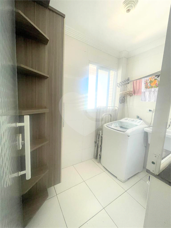 APARTAMENTO em CENTRO