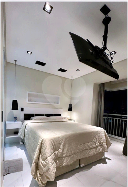 Apartamento no Tatuapé de 102m2 sendo 2 suítes, varanda gourmet, chopeira, 2 vagas demarcadas 