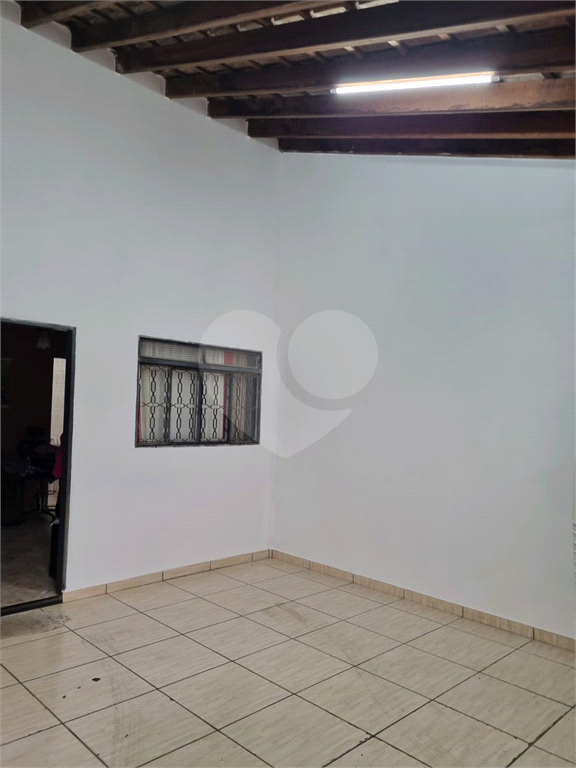 Casa à venda com 2 quartos, 103m² - Foto 1