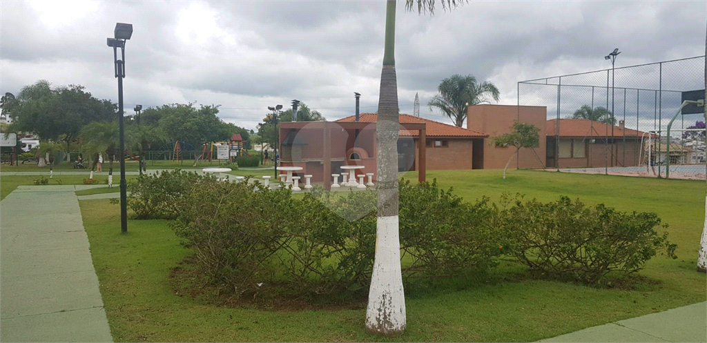  Casa em Condomínio Fechado em Cabreúva