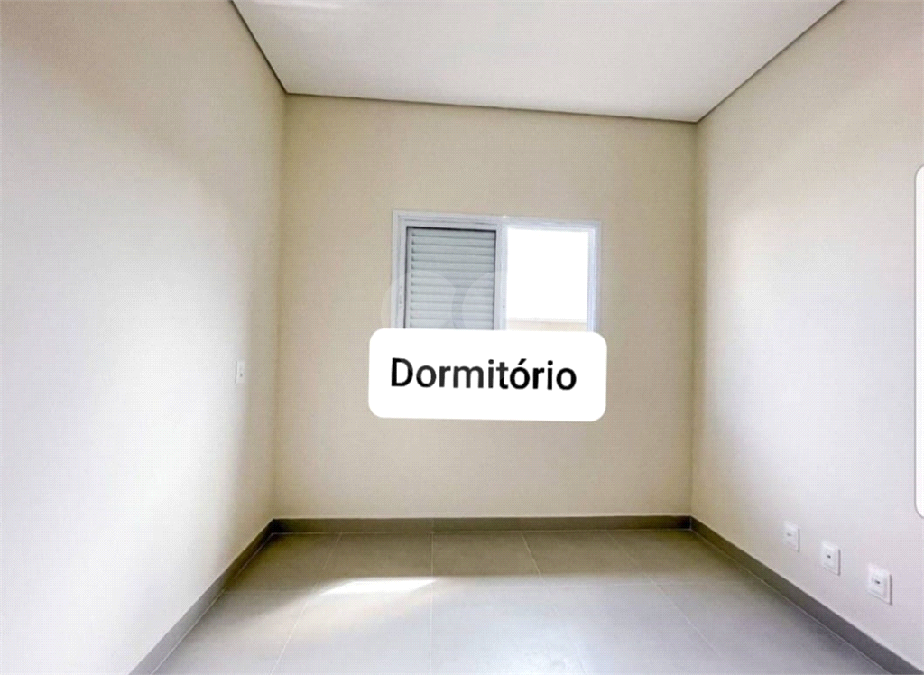 Casa em Condomínio Fechado em Cabreúva