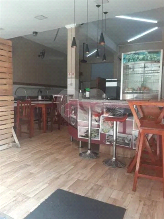 Loja-Salão à venda, 211m² - Foto 1