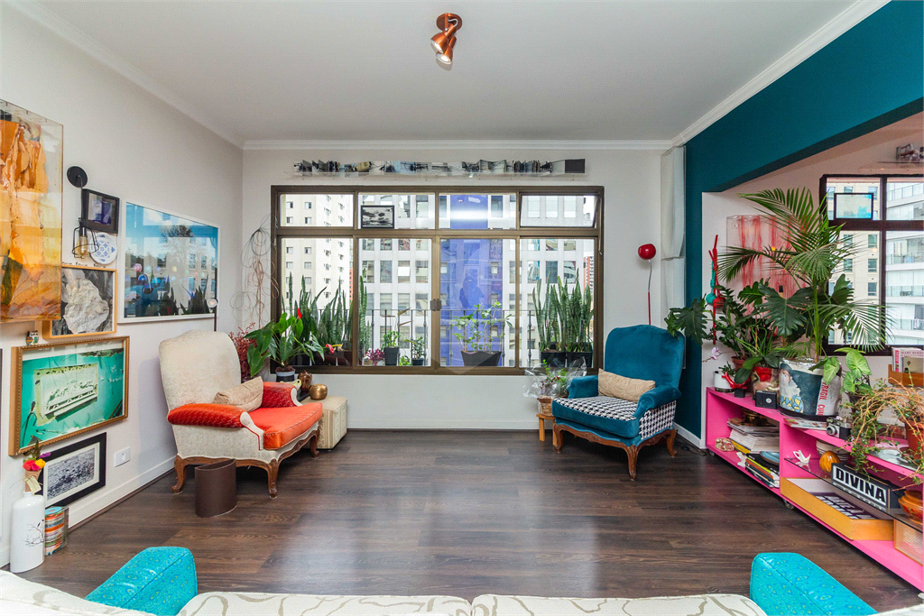 APARTAMENTO em MOEMA
