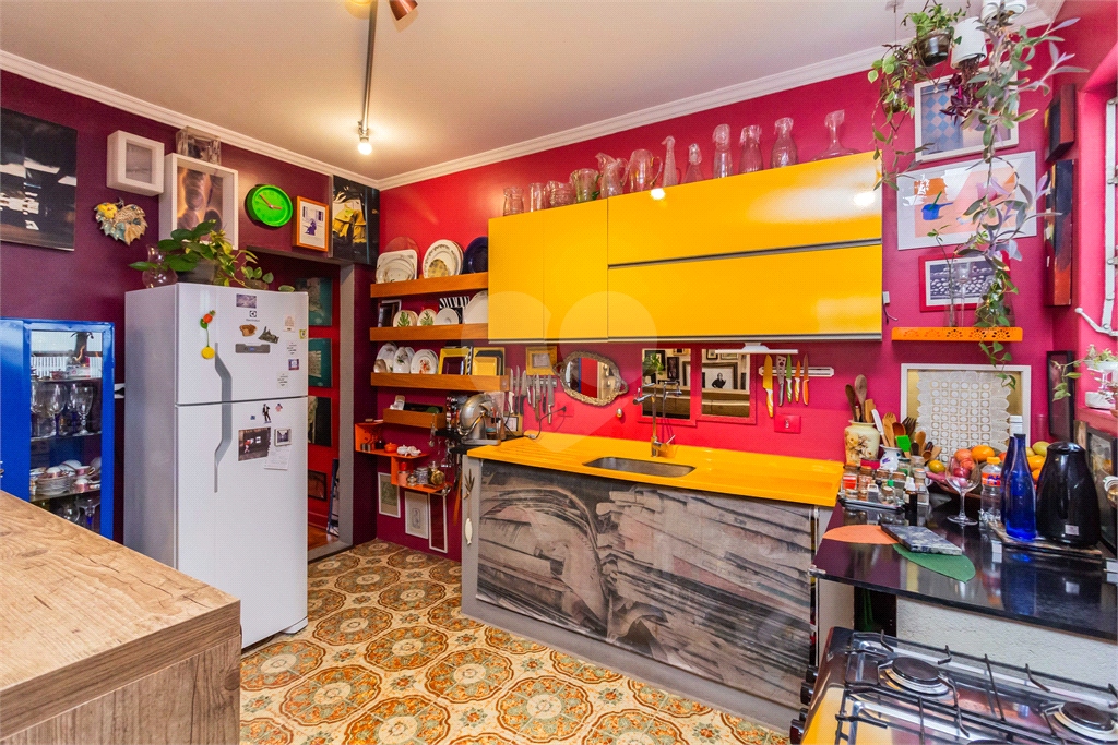 APARTAMENTO em MOEMA