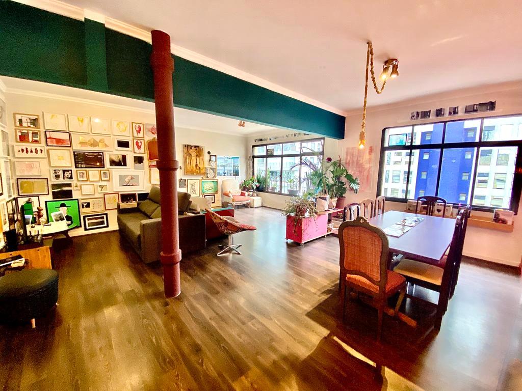 APARTAMENTO em MOEMA