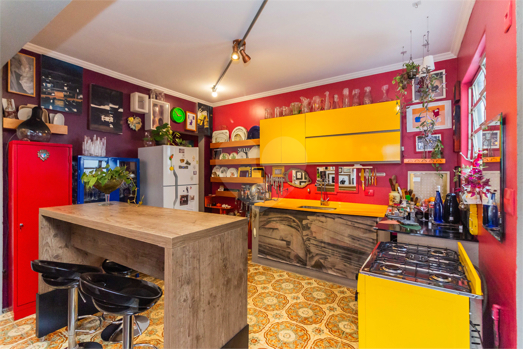 APARTAMENTO em MOEMA