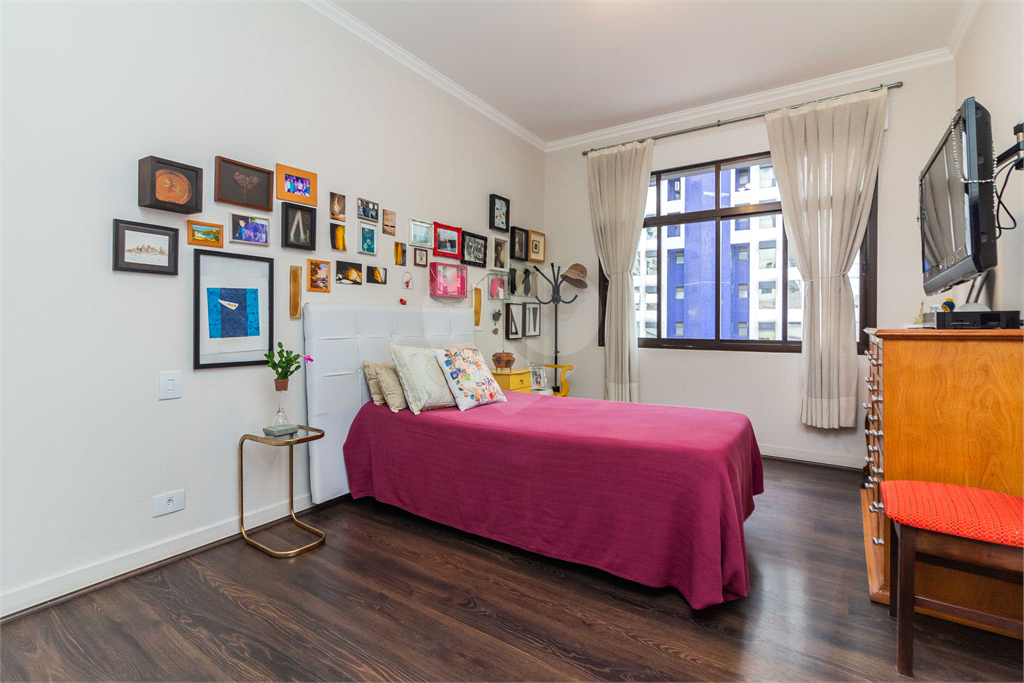 APARTAMENTO em MOEMA
