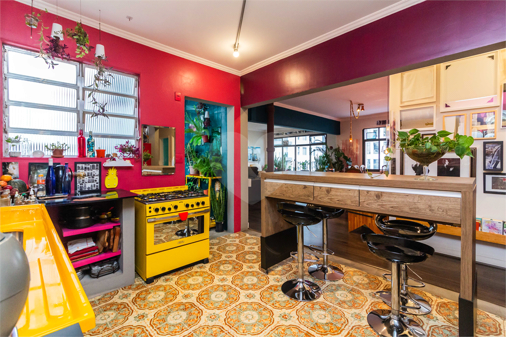 APARTAMENTO em MOEMA