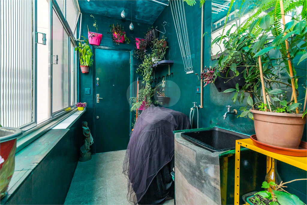 APARTAMENTO em MOEMA