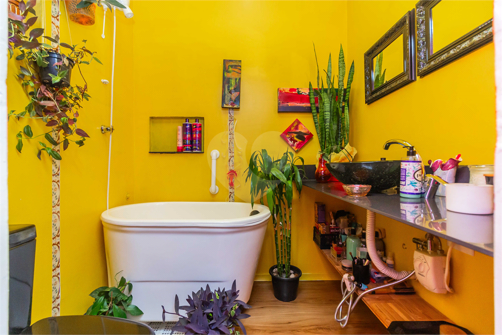 APARTAMENTO em MOEMA