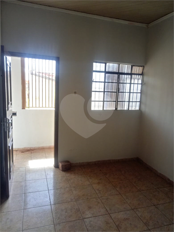 Casa à venda com 4 quartos, 200m² - Foto 9