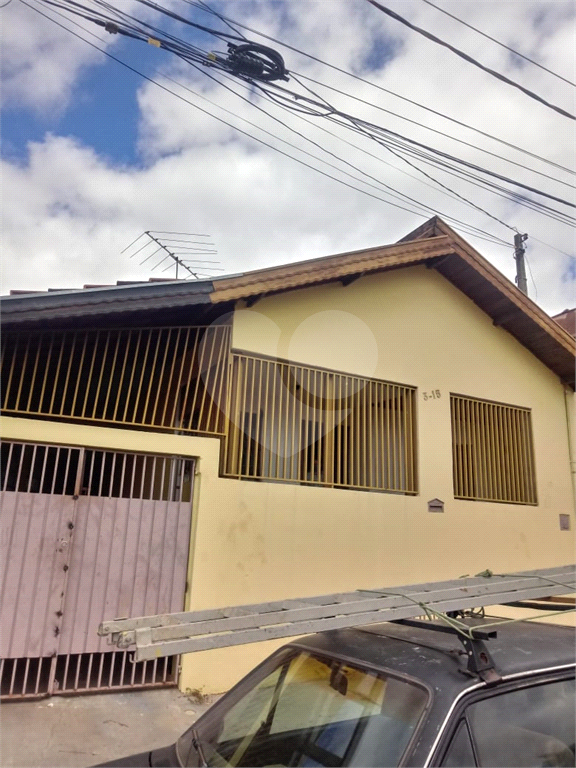 Casa à venda com 4 quartos, 200m² - Foto 1