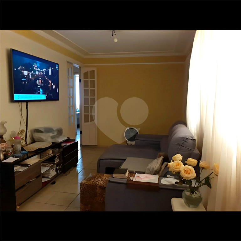 Apartamento à venda com 3 quartos, 60m² - Foto 1