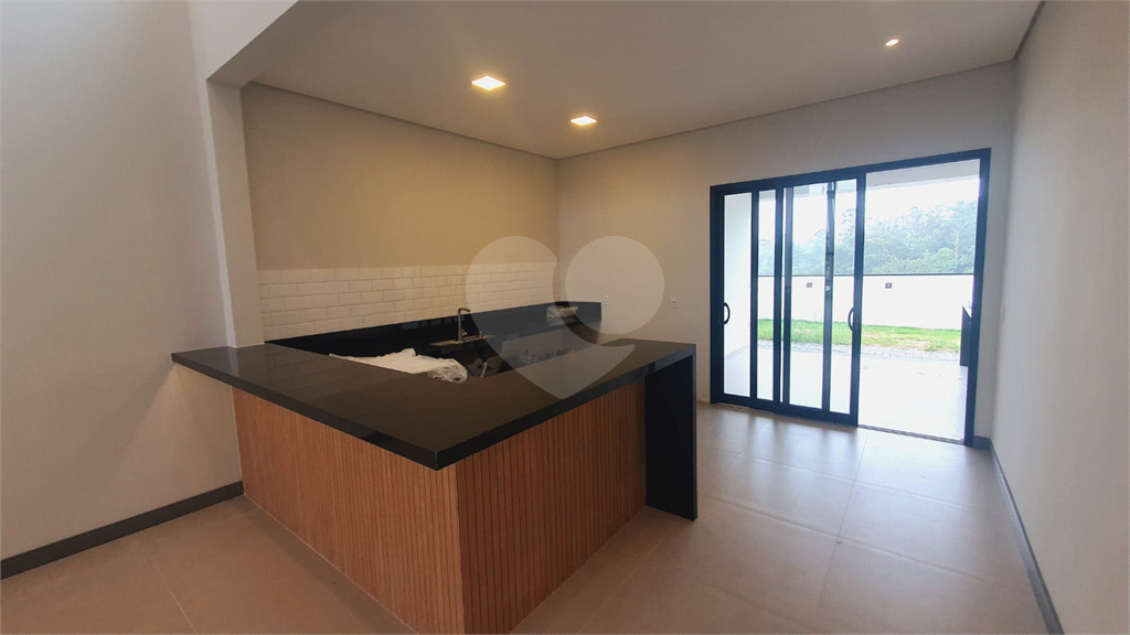 Casa à venda com 3 quartos, 185m² - Foto 4